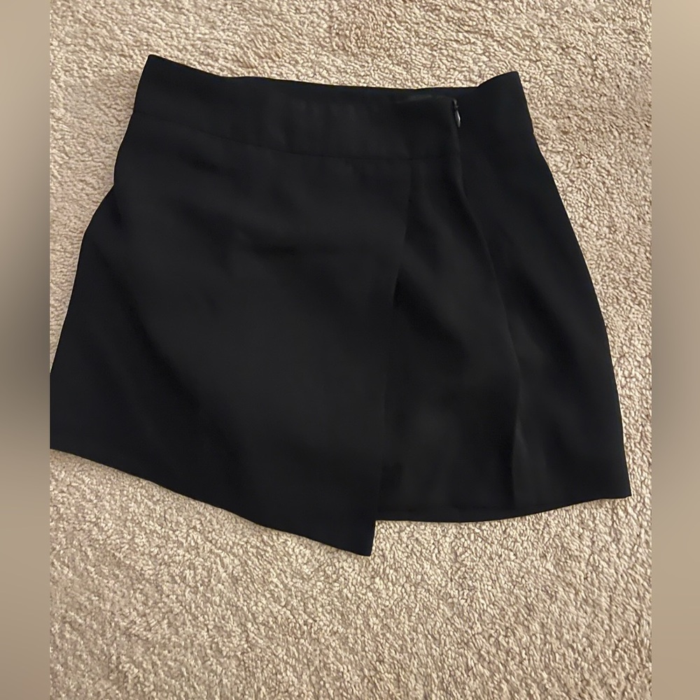 Black skirt